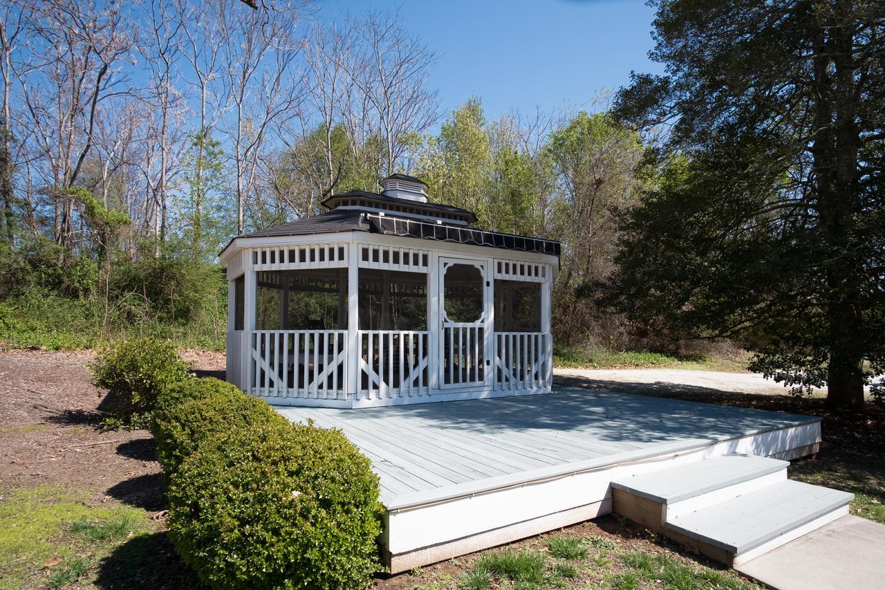 Swamp Rabbit Inn Travelers Rest Bagian luar foto